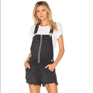 Distressed short overalls